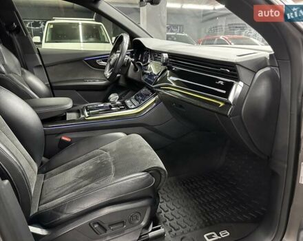 Серый Ауди Q8, объемом двигателя 2.97 л и пробегом 99 тыс. км за 72000 $, фото 26 на Automoto.ua