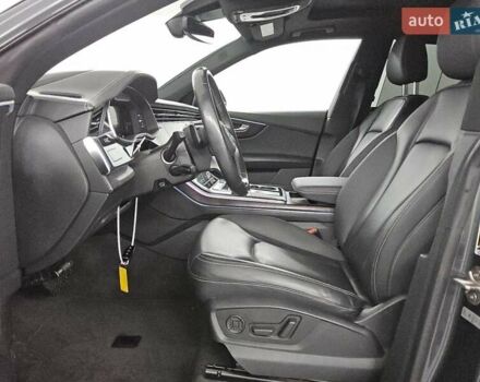 Серый Ауди Q8, объемом двигателя 3 л и пробегом 161 тыс. км за 29500 $, фото 6 на Automoto.ua