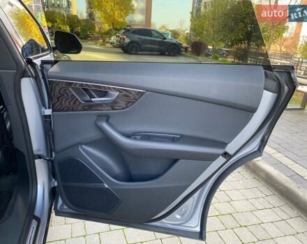 Серый Ауди Q8, объемом двигателя 3 л и пробегом 61 тыс. км за 63000 $, фото 94 на Automoto.ua