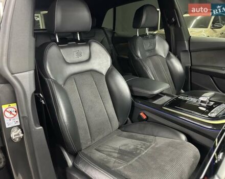 Серый Ауди Q8, объемом двигателя 2.97 л и пробегом 99 тыс. км за 72000 $, фото 27 на Automoto.ua