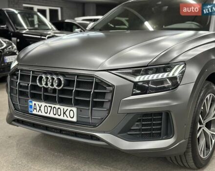 Серый Ауди Q8, объемом двигателя 2.97 л и пробегом 99 тыс. км за 72000 $, фото 2 на Automoto.ua