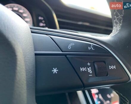 Серый Ауди Q8, объемом двигателя 3 л и пробегом 61 тыс. км за 63000 $, фото 71 на Automoto.ua