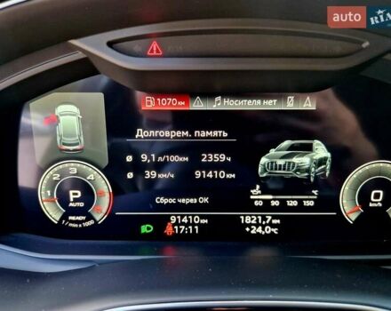 Серый Ауди Q8, объемом двигателя 3 л и пробегом 91 тыс. км за 72000 $, фото 16 на Automoto.ua