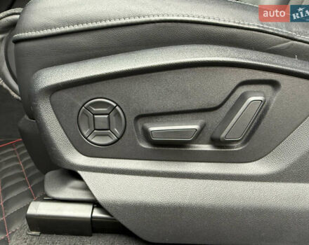 Серый Ауди Q8, объемом двигателя 2.97 л и пробегом 74 тыс. км за 72999 $, фото 15 на Automoto.ua