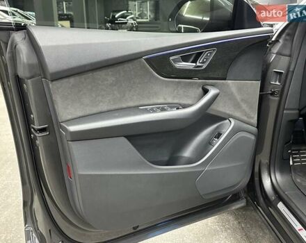 Серый Ауди Q8, объемом двигателя 2.97 л и пробегом 99 тыс. км за 72000 $, фото 15 на Automoto.ua