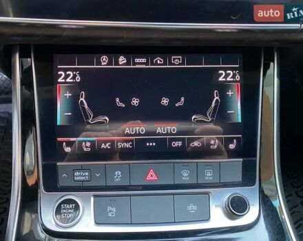 Серый Ауди Q8, объемом двигателя 3 л и пробегом 61 тыс. км за 63000 $, фото 70 на Automoto.ua