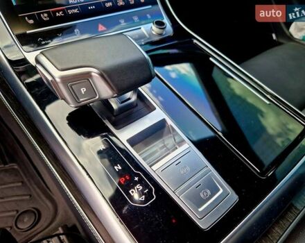 Серый Ауди Q8, объемом двигателя 3 л и пробегом 91 тыс. км за 72000 $, фото 23 на Automoto.ua