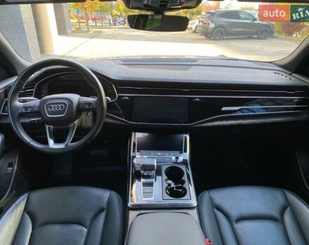 Серый Ауди Q8, объемом двигателя 3 л и пробегом 61 тыс. км за 63000 $, фото 57 на Automoto.ua