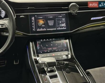 Серый Ауди Q8, объемом двигателя 2.97 л и пробегом 99 тыс. км за 72000 $, фото 33 на Automoto.ua