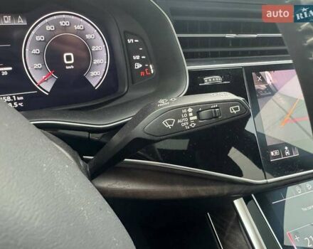 Серый Ауди Q8, объемом двигателя 3 л и пробегом 65 тыс. км за 51990 $, фото 21 на Automoto.ua