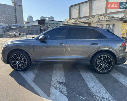 Серый Ауди Q8, объемом двигателя 3 л и пробегом 63 тыс. км за 59900 $, фото 4 на Automoto.ua