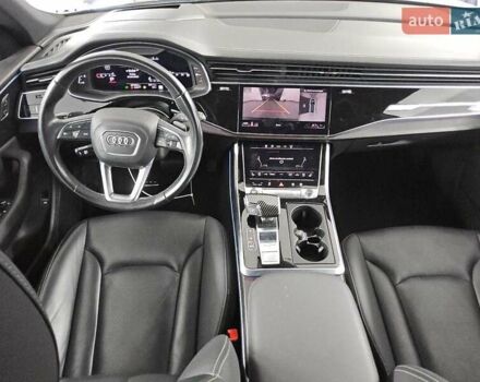 Серый Ауди Q8, объемом двигателя 3 л и пробегом 161 тыс. км за 29500 $, фото 7 на Automoto.ua