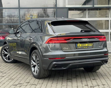 Серый Ауди Q8, объемом двигателя 3 л и пробегом 92 тыс. км за 73000 $, фото 3 на Automoto.ua