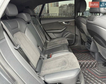 Серый Ауди Q8, объемом двигателя 2.97 л и пробегом 74 тыс. км за 72999 $, фото 33 на Automoto.ua