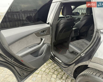 Серый Ауди Q8, объемом двигателя 2.97 л и пробегом 74 тыс. км за 72999 $, фото 29 на Automoto.ua