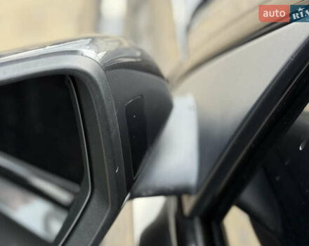 Сірий Ауді Q8, об'ємом двигуна 3 л та пробігом 101 тис. км за 60000 $, фото 24 на Automoto.ua