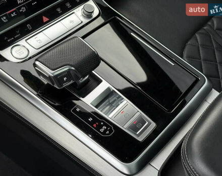 Сірий Ауді Q8, об'ємом двигуна 3 л та пробігом 101 тис. км за 60000 $, фото 79 на Automoto.ua