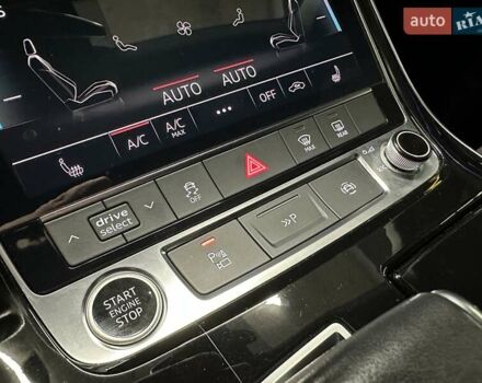 Серый Ауди Q8, объемом двигателя 2.97 л и пробегом 99 тыс. км за 72000 $, фото 39 на Automoto.ua