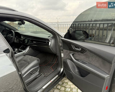 Серый Ауди Q8, объемом двигателя 2.97 л и пробегом 74 тыс. км за 72999 $, фото 26 на Automoto.ua