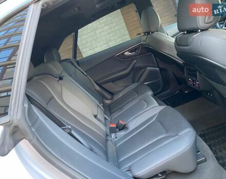 Серый Ауди Q8, объемом двигателя 3 л и пробегом 61 тыс. км за 63000 $, фото 93 на Automoto.ua