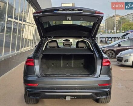 Серый Ауди Q8, объемом двигателя 3 л и пробегом 11 тыс. км за 67900 $, фото 41 на Automoto.ua