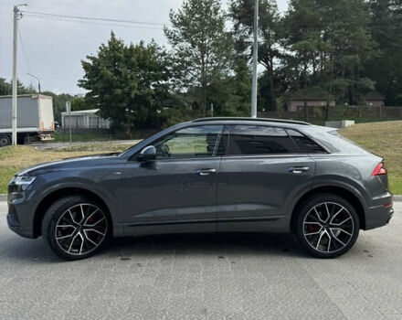 Серый Ауди Q8, объемом двигателя 3 л и пробегом 61 тыс. км за 56000 $, фото 44 на Automoto.ua