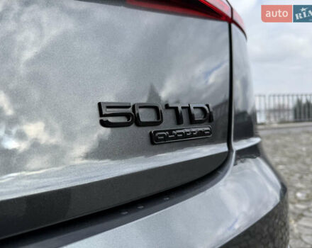 Серый Ауди Q8, объемом двигателя 2.97 л и пробегом 74 тыс. км за 72999 $, фото 8 на Automoto.ua