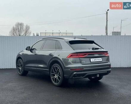 Серый Ауди Q8, объемом двигателя 3 л и пробегом 65 тыс. км за 51990 $, фото 7 на Automoto.ua