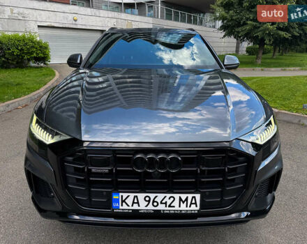 Серый Ауди Q8, объемом двигателя 3 л и пробегом 57 тыс. км за 62900 $, фото 1 на Automoto.ua
