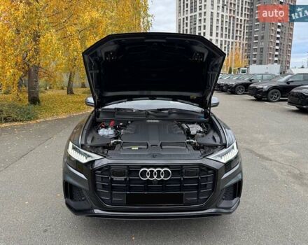 Серый Ауди Q8, объемом двигателя 3 л и пробегом 20 тыс. км за 87000 $, фото 3 на Automoto.ua