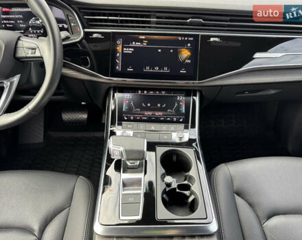 Ауді Q8 2021 у Києві на Automoto.ua Сірий Ауді Q8, об'ємом двигуна 3 л та пробігом 25 тис. км за 73000 $, фото 28 на Automoto.ua