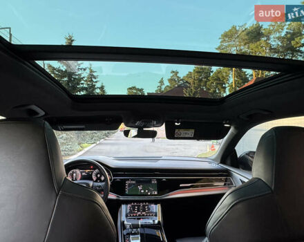 Серый Ауди Q8, объемом двигателя 3 л и пробегом 90 тыс. км за 68500 $, фото 59 на Automoto.ua