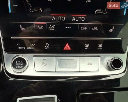 Сірий Ауді Q8, об'ємом двигуна 2.97 л та пробігом 395 тис. км за 39900 $, фото 20 на Automoto.ua