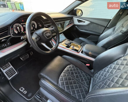 Серый Ауди Q8, объемом двигателя 3 л и пробегом 90 тыс. км за 68500 $, фото 51 на Automoto.ua