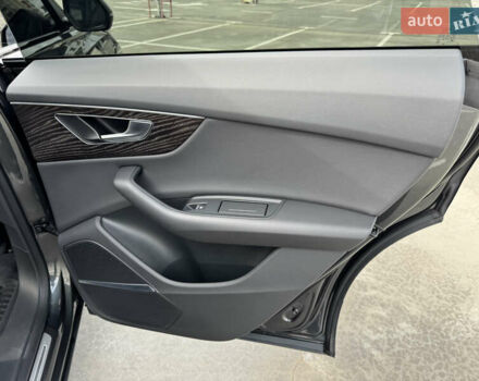 Ауді Q8 2021 у Києві на Automoto.ua Сірий Ауді Q8, об'ємом двигуна 3 л та пробігом 25 тис. км за 73000 $, фото 33 на Automoto.ua