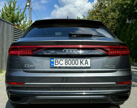 Серый Ауди Q8, объемом двигателя 2.97 л и пробегом 127 тыс. км за 70000 $, фото 4 на Automoto.ua