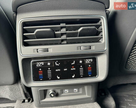 Ауді Q8 2021 у Києві на Automoto.ua Сірий Ауді Q8, об'ємом двигуна 3 л та пробігом 25 тис. км за 73000 $, фото 30 на Automoto.ua