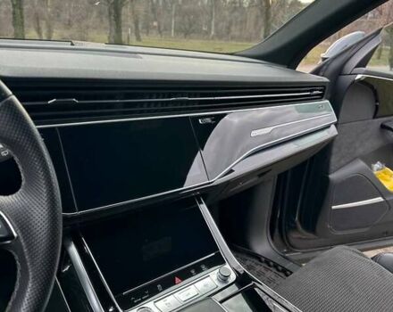 Сірий Ауді Q8, об'ємом двигуна 3 л та пробігом 165 тис. км за 57900 $, фото 21 на Automoto.ua