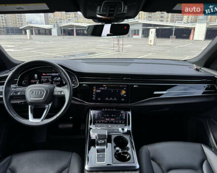 Ауді Q8 2021 у Києві на Automoto.ua Сірий Ауді Q8, об'ємом двигуна 3 л та пробігом 25 тис. км за 73000 $, фото 29 на Automoto.ua