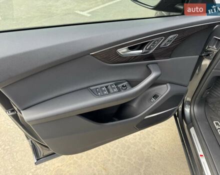 Ауді Q8 2021 у Києві на Automoto.ua Сірий Ауді Q8, об'ємом двигуна 3 л та пробігом 25 тис. км за 73000 $, фото 38 на Automoto.ua