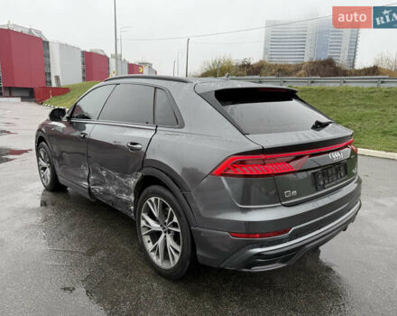Сірий Ауді Q8, об'ємом двигуна 2.97 л та пробігом 395 тис. км за 39900 $, фото 4 на Automoto.ua