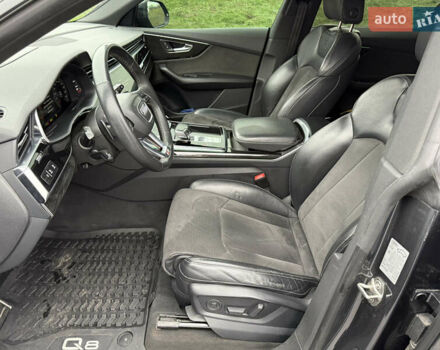 Сірий Ауді Q8, об'ємом двигуна 2.97 л та пробігом 395 тис. км за 39900 $, фото 13 на Automoto.ua