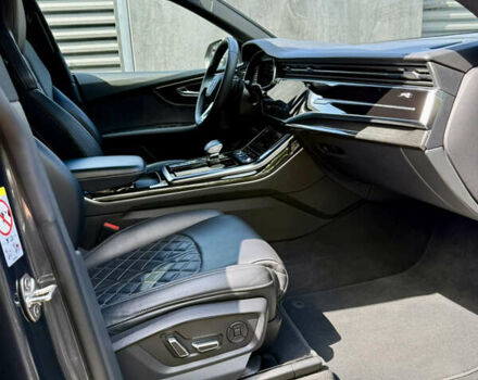 Серый Ауди Q8, объемом двигателя 2.97 л и пробегом 127 тыс. км за 70000 $, фото 8 на Automoto.ua