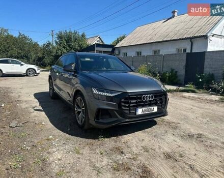 Сірий Ауді Q8, об'ємом двигуна 3 л та пробігом 165 тис. км за 57900 $, фото 5 на Automoto.ua
