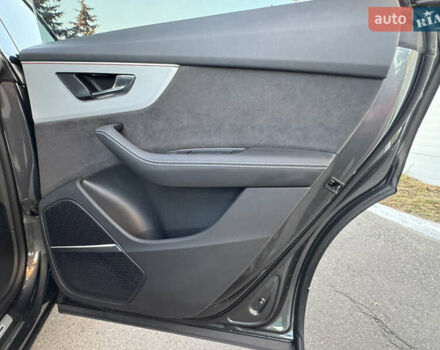 Серый Ауди Q8, объемом двигателя 3 л и пробегом 90 тыс. км за 68500 $, фото 93 на Automoto.ua