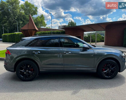 Серый Ауди Q8, объемом двигателя 3 л и пробегом 57 тыс. км за 62900 $, фото 6 на Automoto.ua