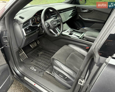 Сірий Ауді Q8, об'ємом двигуна 2.97 л та пробігом 395 тис. км за 39900 $, фото 12 на Automoto.ua