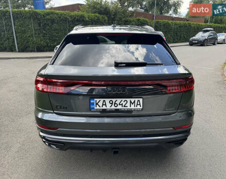 Серый Ауди Q8, объемом двигателя 3 л и пробегом 59 тыс. км за 58500 $, фото 4 на Automoto.ua