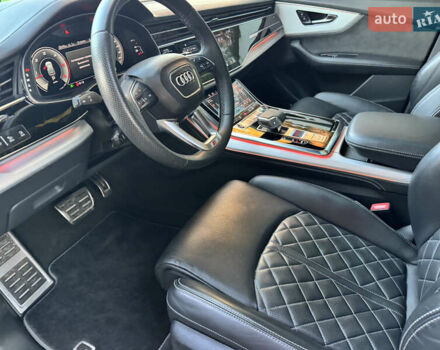Серый Ауди Q8, объемом двигателя 3 л и пробегом 90 тыс. км за 68500 $, фото 69 на Automoto.ua