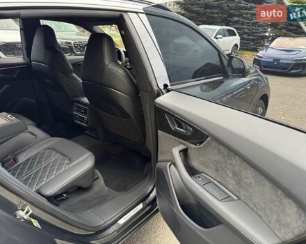 Серый Ауди Q8, объемом двигателя 3 л и пробегом 20 тыс. км за 87000 $, фото 89 на Automoto.ua